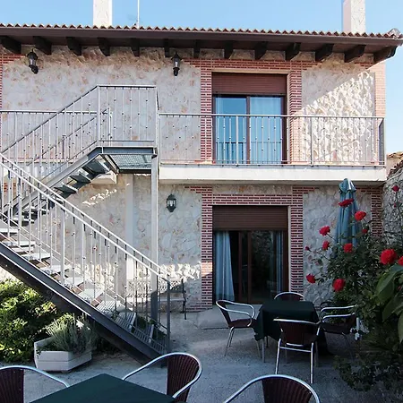 Apartamentos Turisticos Los Abuelos Montemayor de Pililla Exterior photo