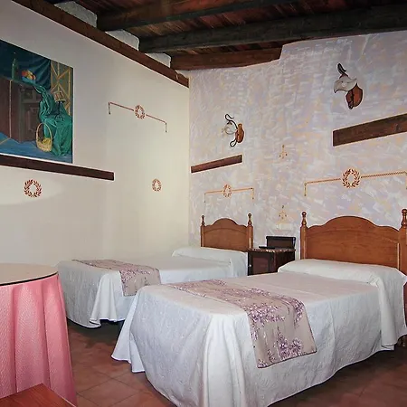 Apartamentos Turisticos Los Abuelos Montemayor de Pililla Exterior photo
