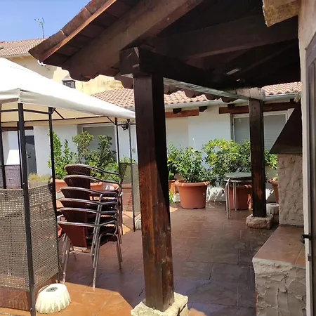 Apartamentos Turisticos Los Abuelos Montemayor de Pililla Exterior photo